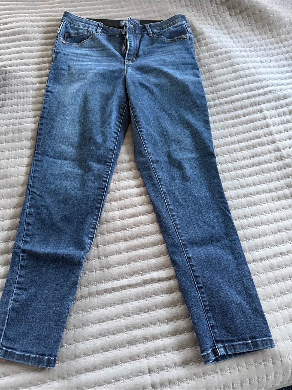 Democracy Women's Skinny Jeans in Medium Blue Wash